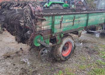 Mały Rozrzutnik obornika 2.5 tony do c330 mf Strauttman