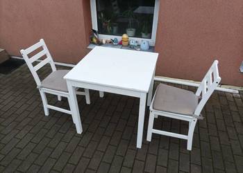 Sprzedam -STOLIK+ 2 KRZESLA -za ten zestaw -240zl