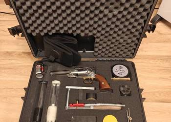 Zestaw z Rewolwerem Remington New Model Army 1858 INOX Pietta