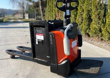 Wózek paletowy elektryczny BT LPE 250 WYNAJEM