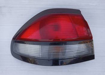 Mazda 626 V GF hatchback lampa tył tylna lewa narożna