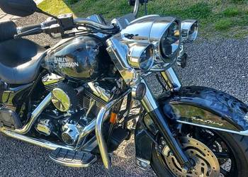 HARLEY- DAVIDSON ROAD KING