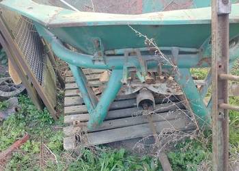 Rozsiewacz do nawozu 691772042