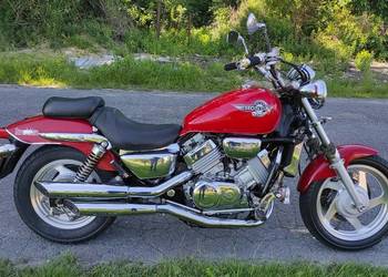 Honda VF750 Magna