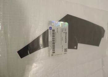 Opel Mokka Wypraska naklejka ramy okna prawa nowa 95144599