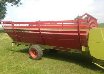 Przyczepa samozbierająca