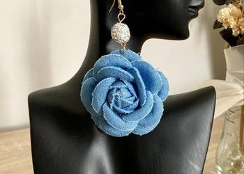 Kolczyki damskie kwiatki niebieskie eleganckie