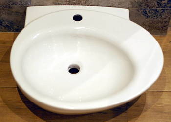 Umywalka Villeroy&Boch Aveo CeramicPlus, Piaseczno