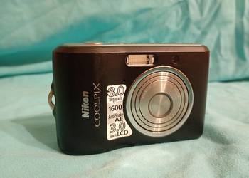 Nikon Coolpix L18, prosta cyfrówka na baterie AA.