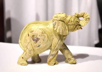 Słoń Rzeźba afrykańska z kamienia naturalnego Jadeit