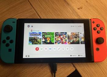 Nintendo Switch konsola i pokrowiec