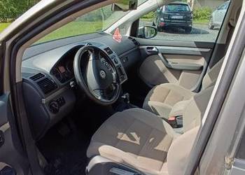 Volkswagen Touran 2.0 TDI 170 km DSG. 2010r