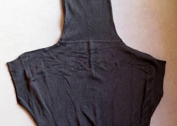 Piękna sukienka na chłodniejsze dni, r. S by Leatitia