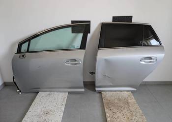 NA CZĘŚCI lub całe drzwi Toyota Avensis kombi T27 lift srebrny metalik 1F7