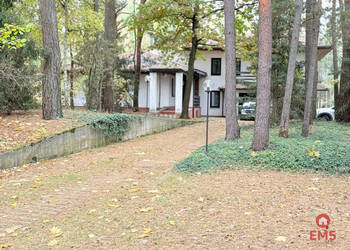 Do sprzedaży dom wolnostojący Jeroniki 260m2