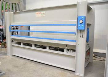 PRASA DO FORNIROWANIA SORMEC 3,5M X 1,3M 2 półki 8 tłoków
