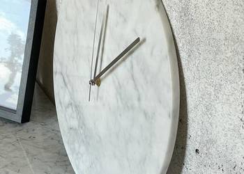 Zegar ścienny z marmuru Bianco Carrara średnica 40