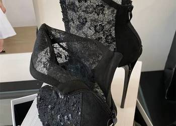 Koronkowe botki na wysokim obcasie w kolorze czarnym 35-42