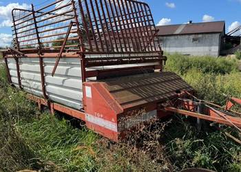 Przyczepa samozzbierajaca rozrzutnik
