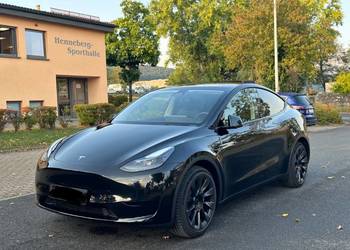 Tesla Model Y!!2023!!RWD R20 !!