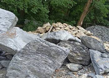 Głaz Czarny duży kamień głazy czarne Antracytowe Bazaltowy Kora Kamienna