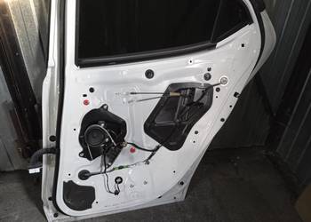 mazda 3 III bdmt72010 zamek drzwi prawy tył 2019 głośnik