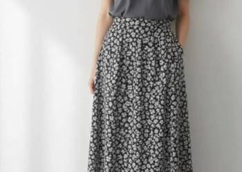 Spodnica w kwiatkivrozm 2XL/44/16