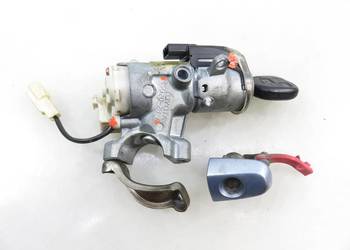 STACYJKA WKŁADKI TOYOTA AVENSIS VERSO (M2) 45020287