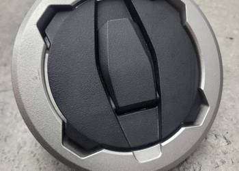 KAWASAKI Z900 Z 900 24 OEM WLEW PALIWA KOREK