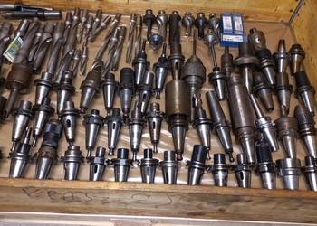 Sprzedam oprzyrządowanie do obróbki CNC – 2 palety