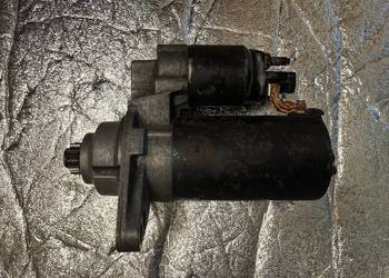 Oryginalny rozrusznik silnika Volkswagen T5 1.9 TDI,10 zębów