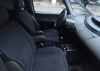 Tani rodzinny samochód