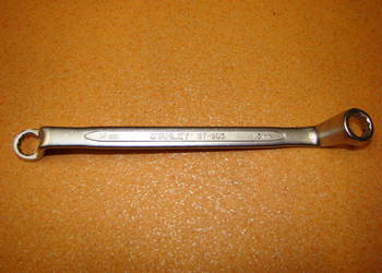 Klucz oczkowo-oczkowy M 14x15 odgięty STANLEY  Ref. 1-87-805