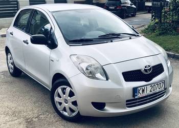 Toyota Yaris II / SREBERKO / DIESEL / KLIMATYZACJA / 90KM