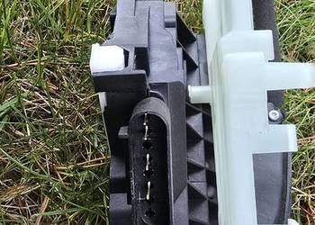 Zamek ecosport tylna klapa bagażnika