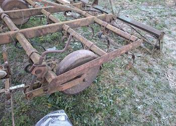 Kultywator z walkiem