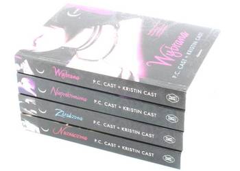 4 x CAST WYBRANA, ZDRADZONA, NAZNACZONA, NIEPOSKROMIONA /fa