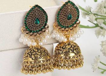 Duże wiszące kolczyki dzwonki złoty kolor zielone cyrkonie koraliki Bollywo Duże wiszące kolczyki dzwonki złoty kolor zielone cyrkonie koraliki Bollywo