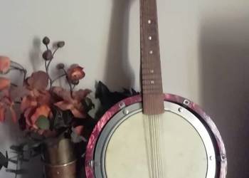 Stare instrumenty muzyczne z lat 40 tych