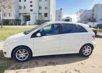 Mercedes B-Klasa 2009r.
