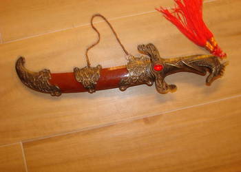 sztylet kolekcjonerski ze smokiem