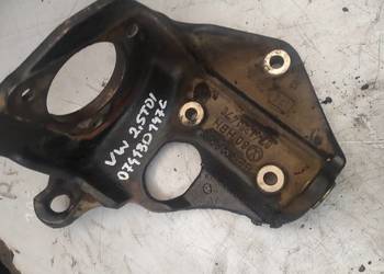 VW T4 LT 2,5 TDI lapa wspornik pompy wtryskowej 074130147C