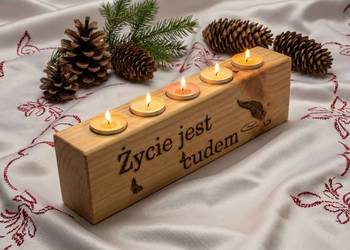 Świecznik świerkowy z grawerem Życie jest cudem, masywny, Franca No. 3