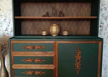 Kredens stylizowany witryna