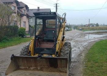 Mini ładowarka typu bobcat