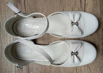Buty komunijne do komunii lakierki 35 rozmiar