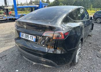 Tesla Y RWD