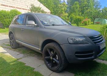 Touareg 2.5 R5 automat z pneumatyką do lekkich poprawek.