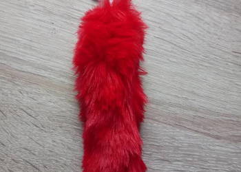Brelok futerko pompon ogon czerwony