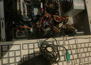 Zamienię Retro athlon ddr1 monitor 15 crt  z epoki ago 256mb